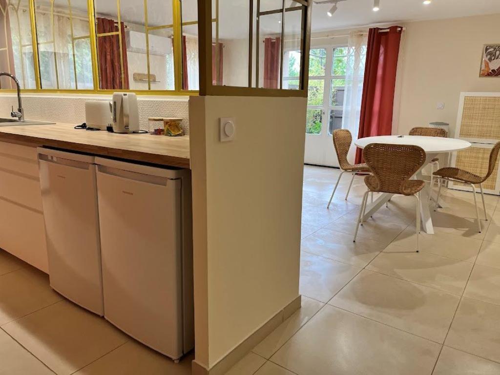 佩尔纳勒丰泰纳La Provence Avec Piscine Privative En Campagne公寓 外观 照片